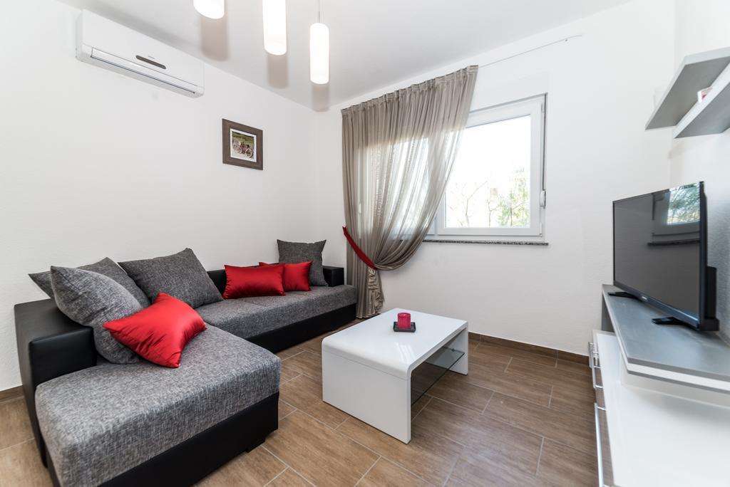 Apartments Kovacevic Vir Εξωτερικό φωτογραφία
