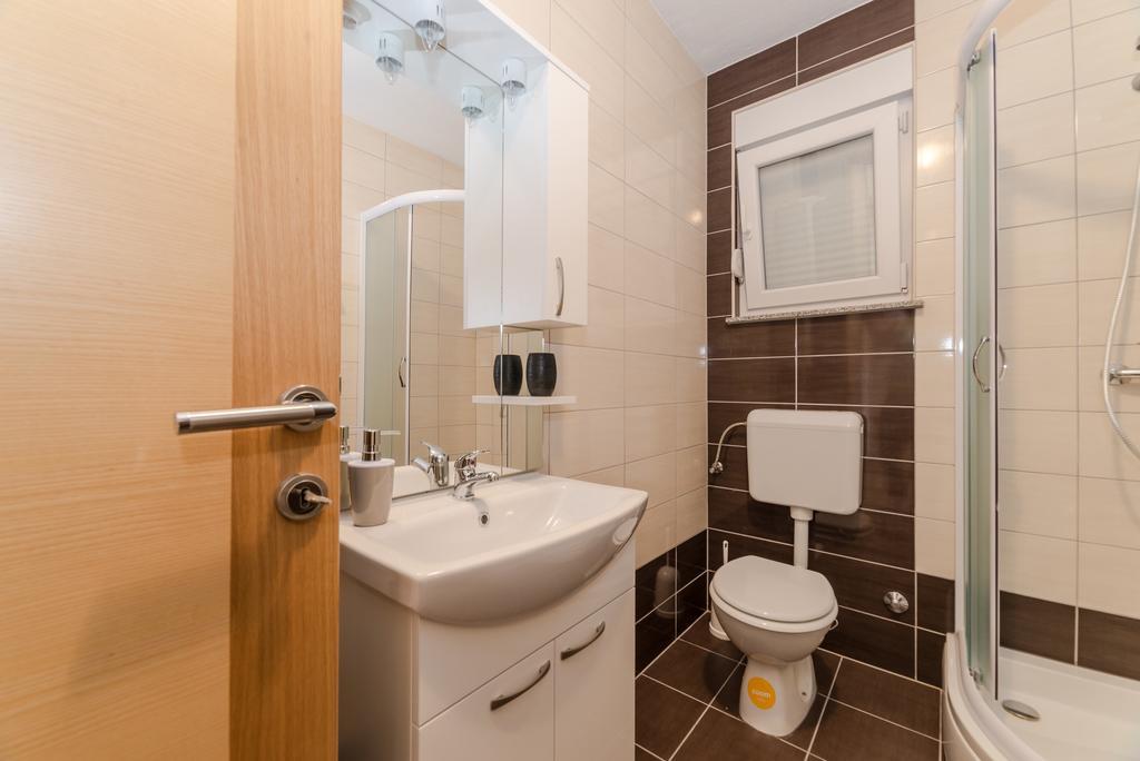 Apartments Kovacevic Vir Εξωτερικό φωτογραφία