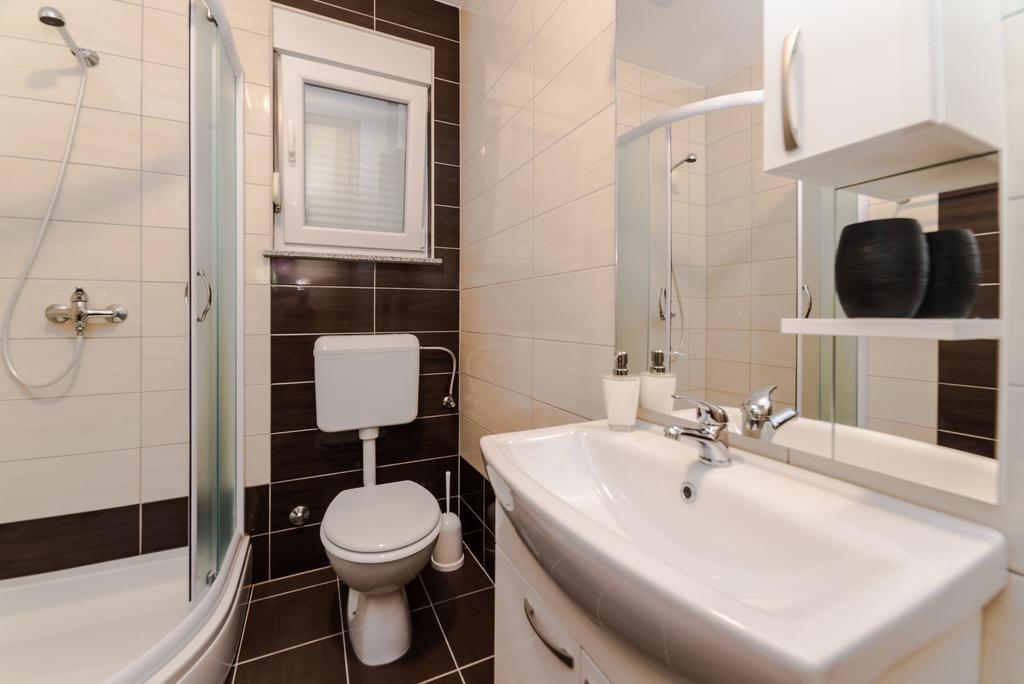 Apartments Kovacevic Vir Εξωτερικό φωτογραφία